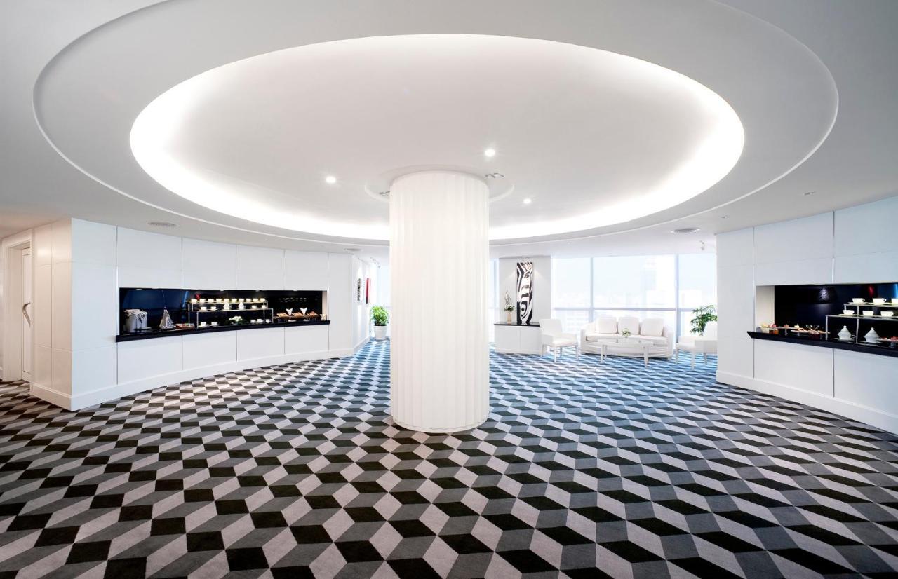 Pullman Bangkok Hotel G Esterno foto The interior of the 10000 m2 (107,600 sq ft) headquarters of the company in Munich, Germany