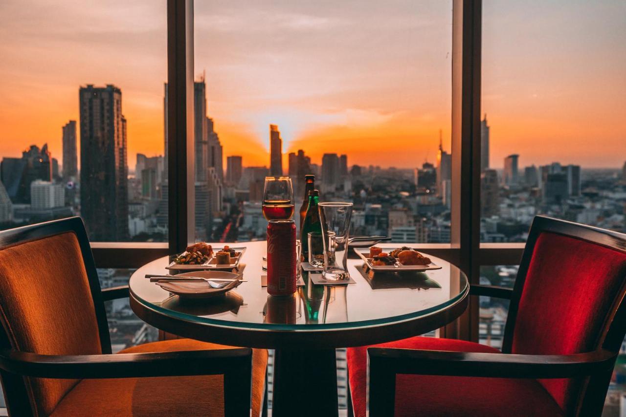 Pullman Bangkok Hotel G Esterno foto View from the bar