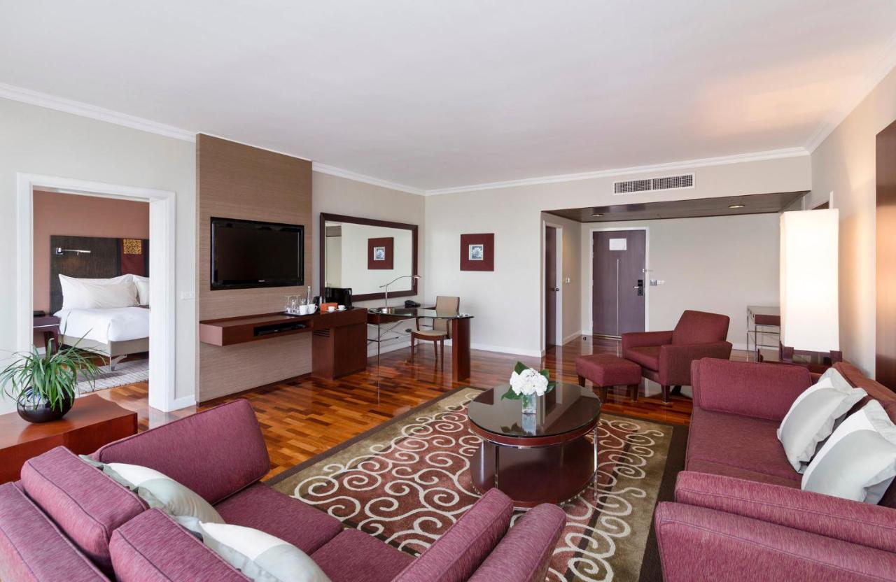 Pullman Bangkok Hotel G Esterno foto Suite at the Hilton Athens